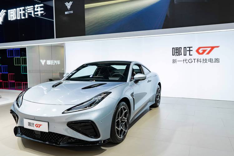 东莞石排镇德梦曼企业管理咨询哪吒汽车在智能汽车领域的表现，领途汽车在新能源汽车市场中的影响力