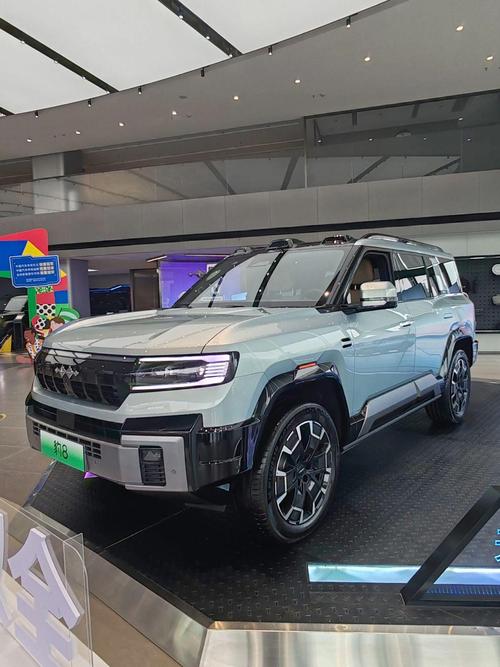 东莞石排镇德梦曼企业管理咨询比亚迪方程豹硬派越野的爆款，英菲尼迪35周年与你共成长